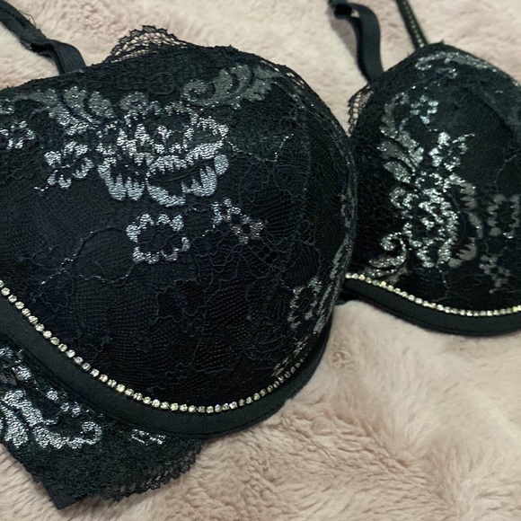 Beyond Sexy Push Up Bra - Picture 2 of 3